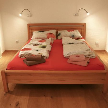 Kraiburg am Inn Stilvolle Wohnung Auf 50 M² Mit Parkplatz Und Wifi מראה חיצוני תמונה