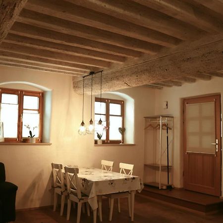 Kraiburg am Inn Stilvolle Wohnung Auf 50 M² Mit Parkplatz Und Wifi מראה חיצוני תמונה