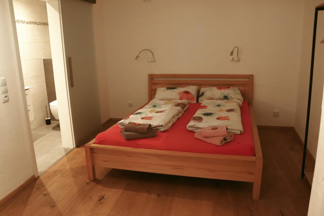 Kraiburg am Inn Stilvolle Wohnung Auf 50 M² Mit Parkplatz Und Wifi מראה חיצוני תמונה