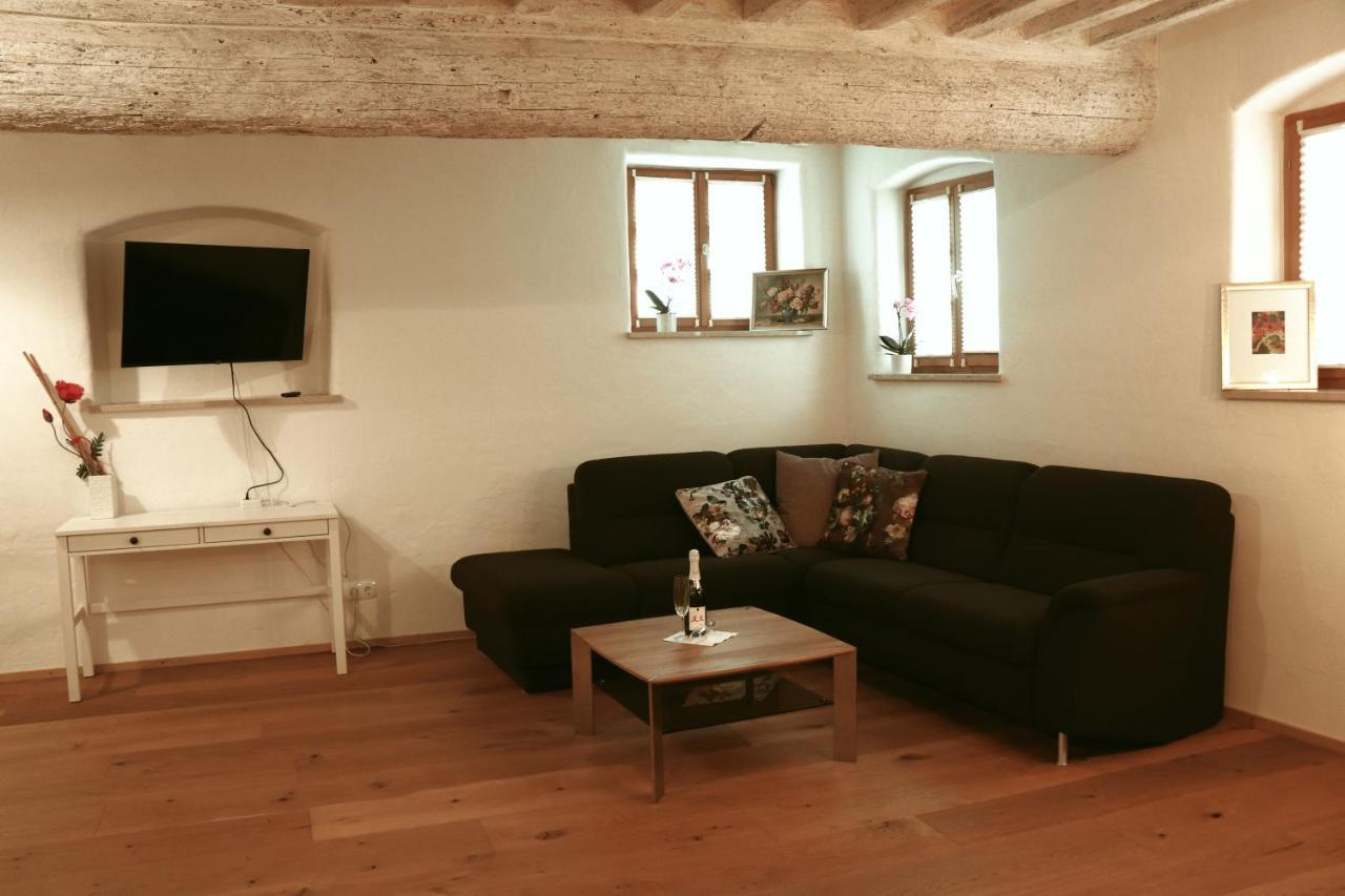 Kraiburg am Inn Stilvolle Wohnung Auf 50 M² Mit Parkplatz Und Wifi מראה חיצוני תמונה